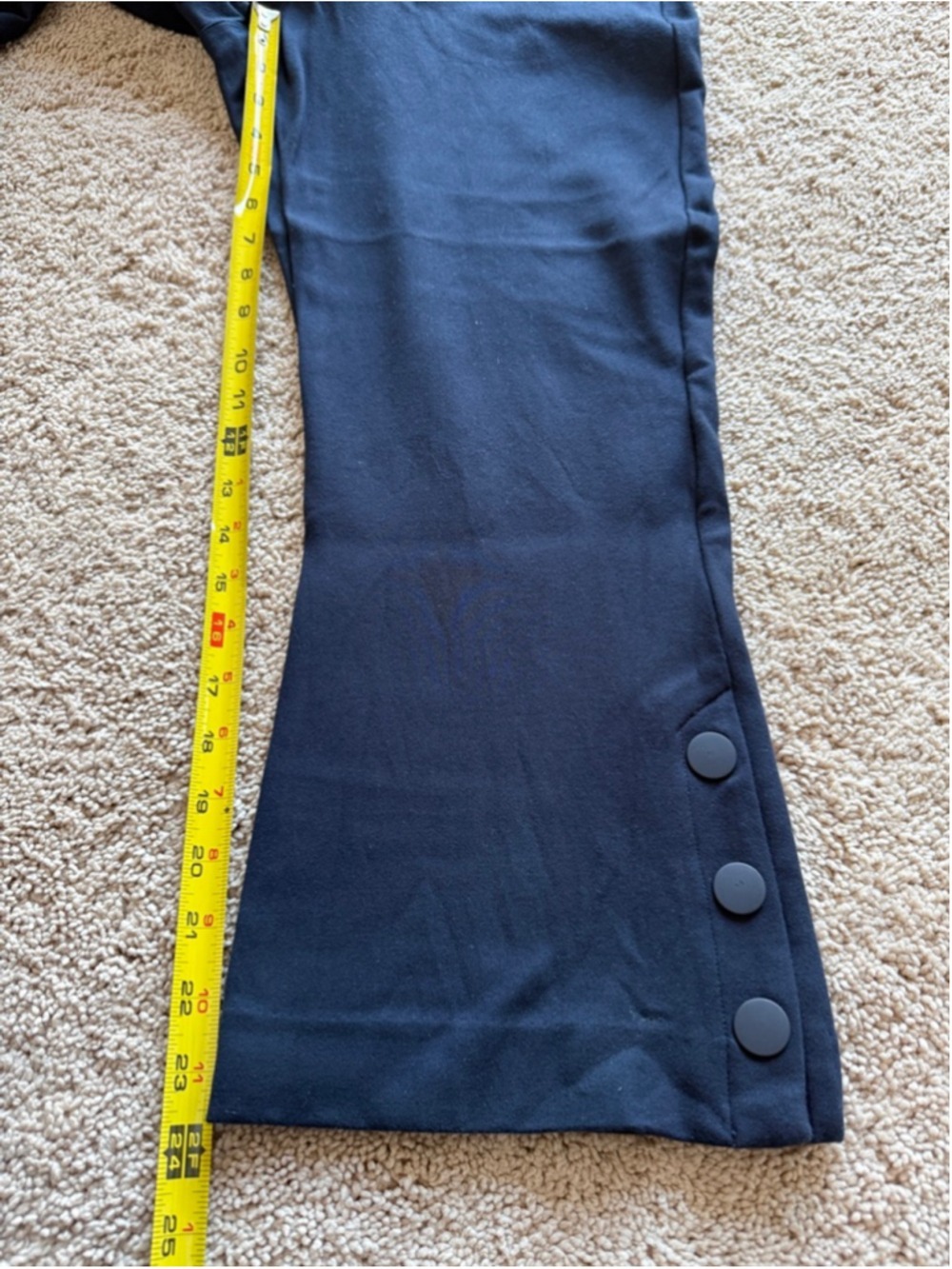 CAbi Keen Kick Flare #6043 Navy Flare Crop Pants Size 8 EUC - Picture 9 of 11